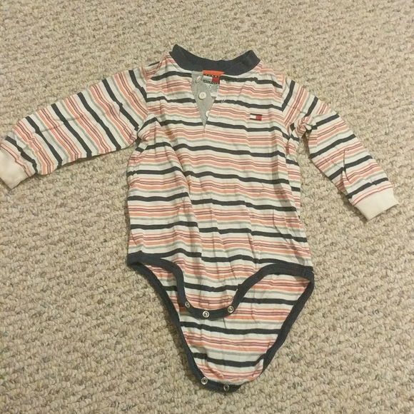 Tommy Hilfiger long sleeve onesie for 18-24 months with snaps to keep shirt tuck - Picture 1 of 7